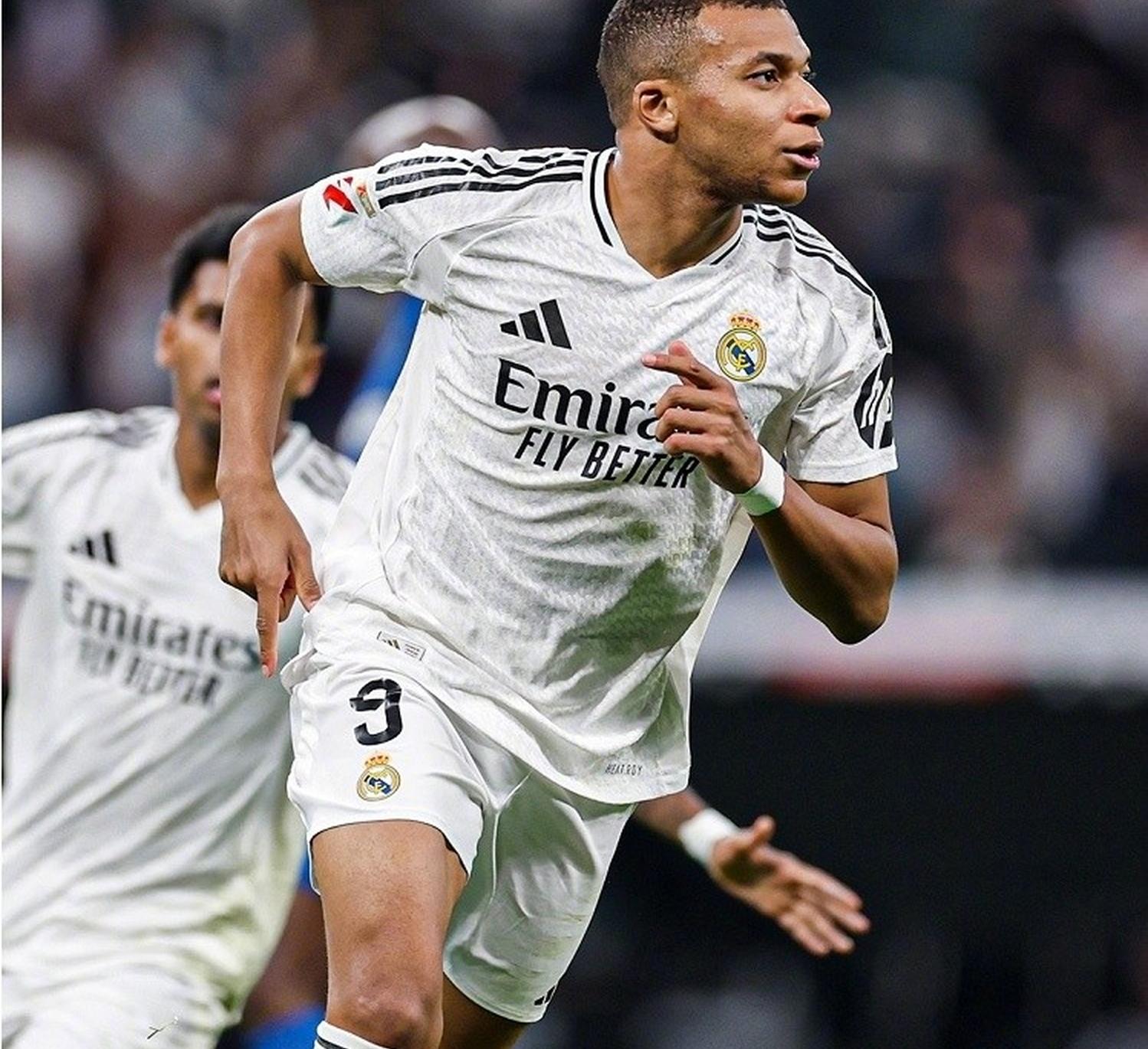 九游娱乐-皇马新星崭露头角，未来或成球队顶梁柱，位置之间这种最大.-九游娱乐