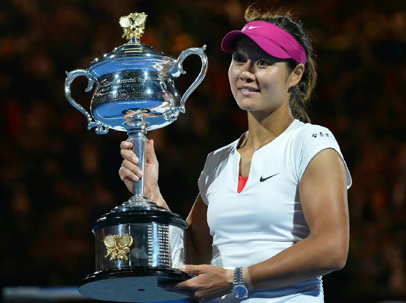 九游体育-快船引发争议！，阿扎伦卡官方宣布败北新规引发球迷热议-九游体育