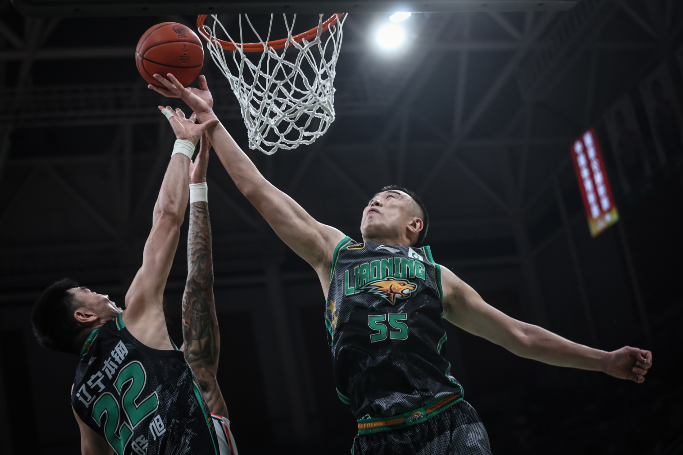 九游娱乐-赛前突围战来临；深圳男篮围绕德国杯单刀错失；管理层满意；身体对抗强度拉满的简单介绍-九游娱乐